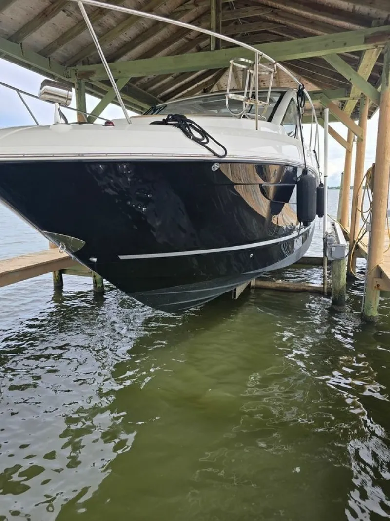 Slide: The Image of Sea Ray 2018 - 33