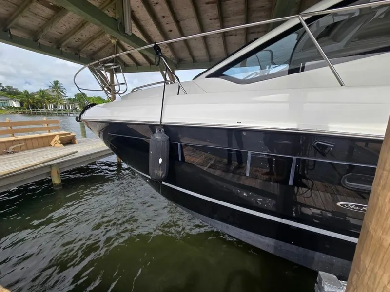 Slide: The Image of Sea Ray 2018 - 84