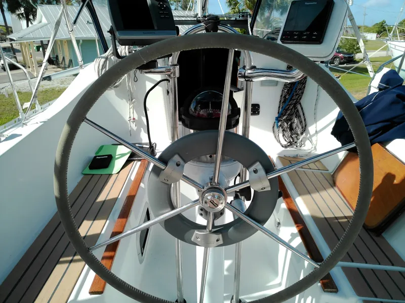 Slide: The Image of Beneteau 1993 - 23