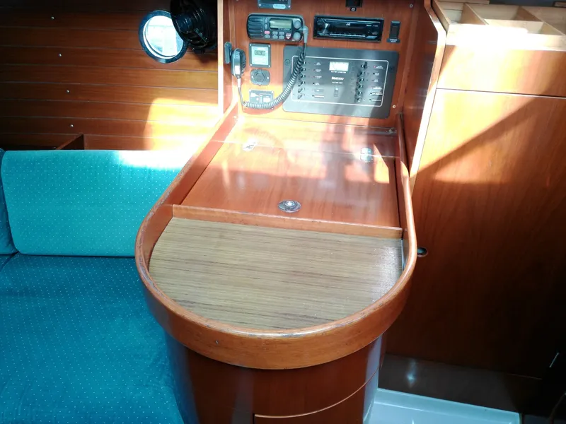 Slide: The Image of Beneteau 1993 - 29