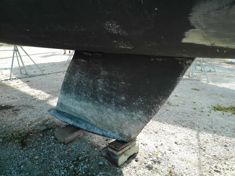 Slide: The Image of Beneteau 1993 - 3