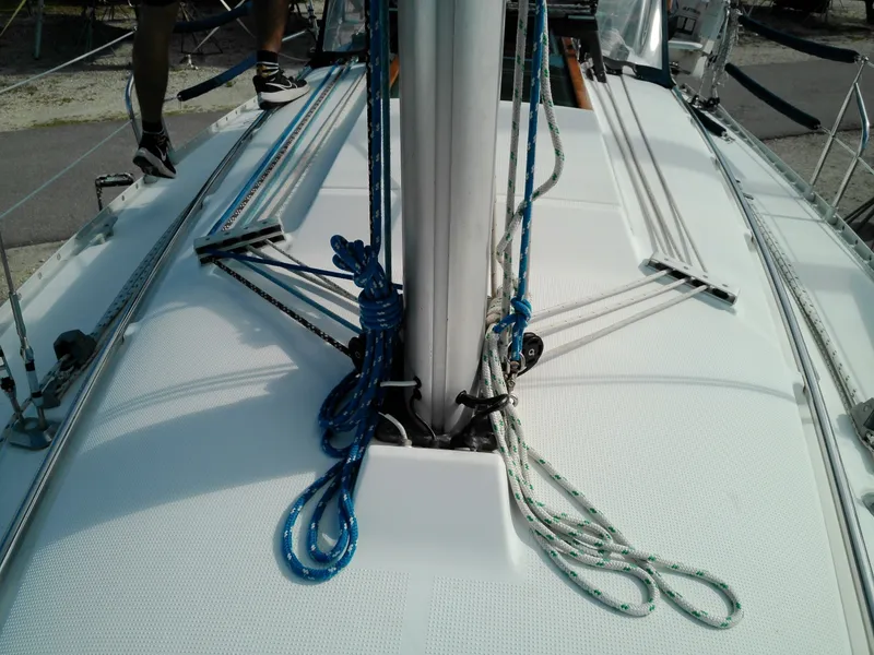Slide: The Image of Beneteau 1993 - 9