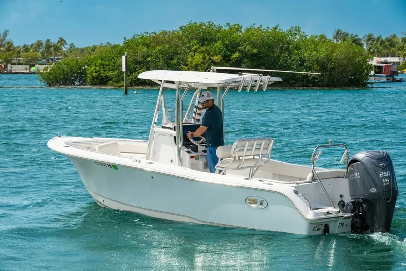 Slide: The Image of Sea Hunt 234 Ultra 2023 - 13