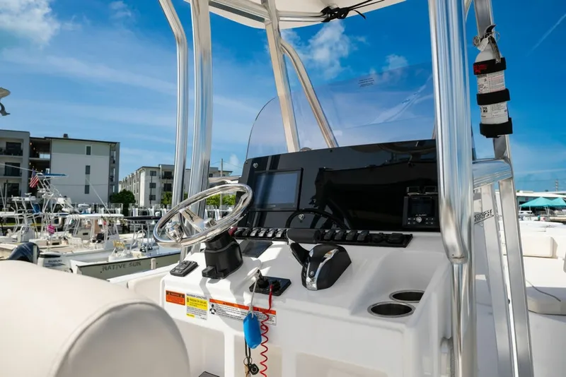 Slide: The Image of Sea Hunt 234 Ultra 2023 - 6