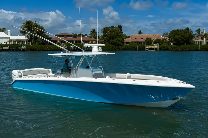 The Image of Bahama 41 Center Console 2013 - 0