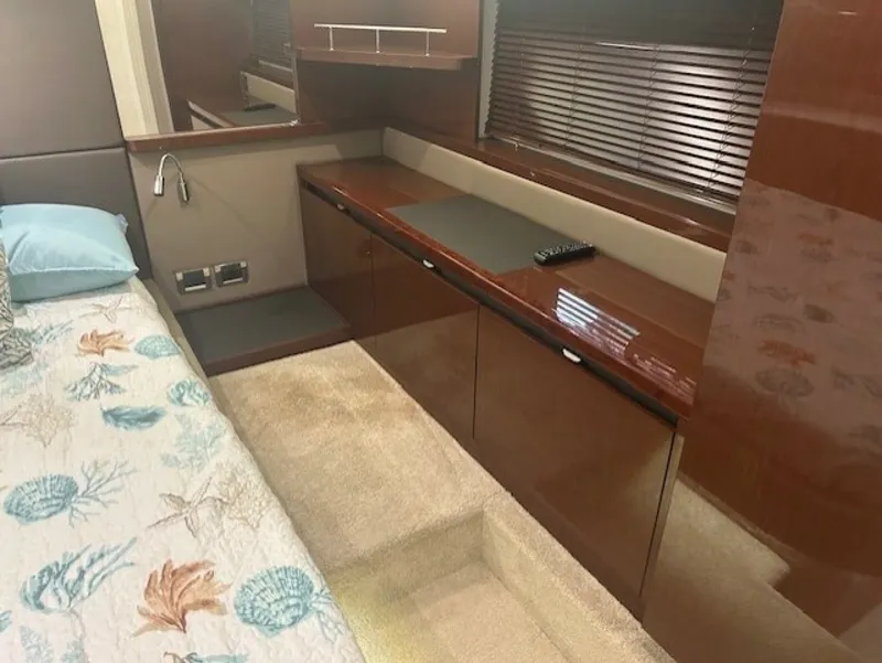 Slide: The Image of Sea Ray 460 FLY 2017 - 13