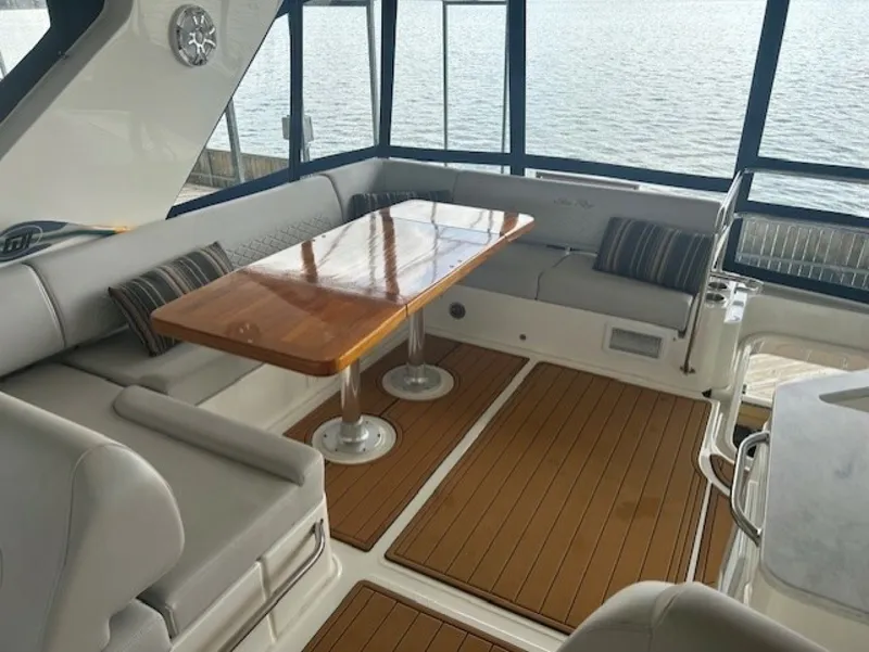 Slide: The Image of Sea Ray 460 FLY 2017 - 15