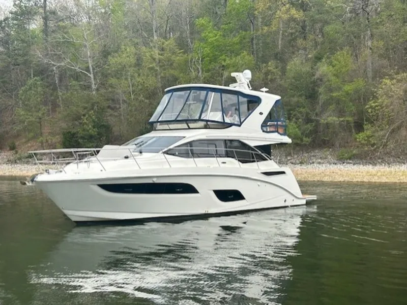 Slide: The Image of Sea Ray 460 FLY 2017 - 2