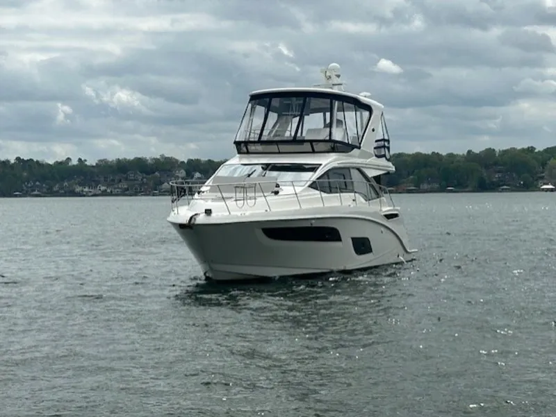 Slide: The Image of Sea Ray 460 FLY 2017 - 3