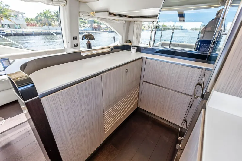 Slide: The Image of Azimut Flybridge 2020 - 22