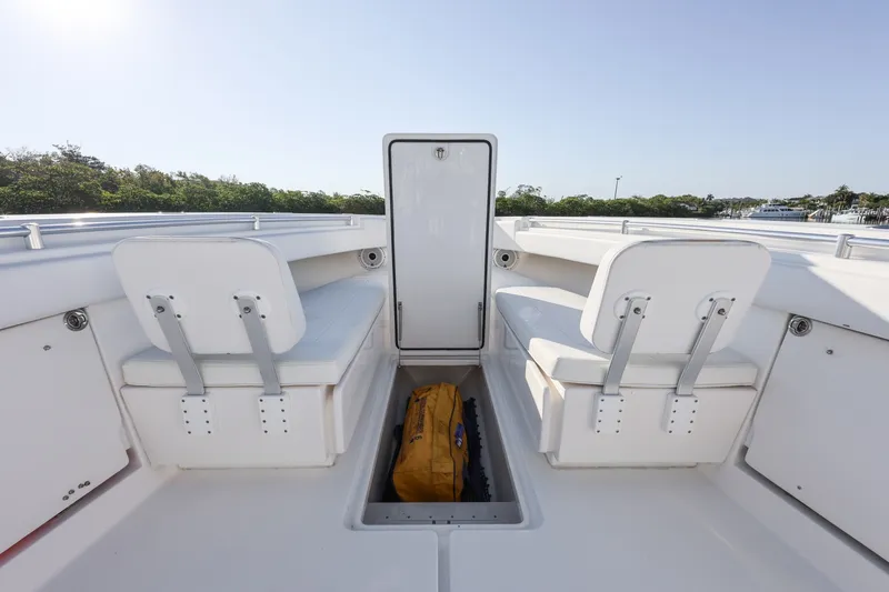 Slide: The Image of Invincible 39 Open Fisherman 2016 - 11