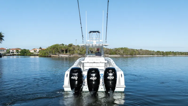 Slide: The Image of Invincible 39 Open Fisherman 2016 - 4