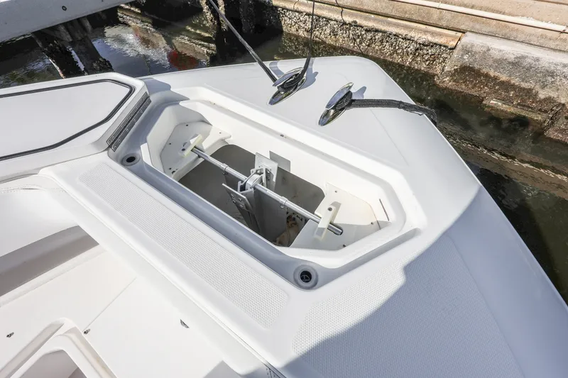 Slide: The Image of Invincible 39 Open Fisherman 2016 - 8