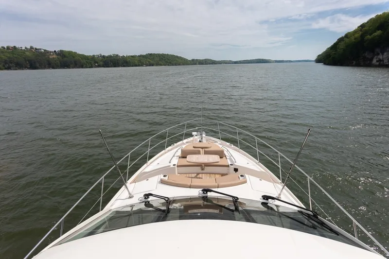 Slide: The Image of Sea Ray L650 FLY 2018 - 36