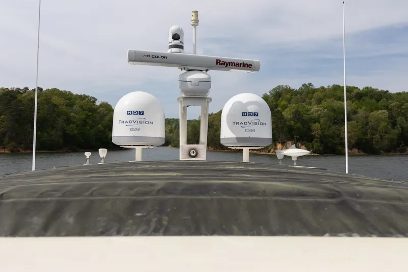 Slide: The Image of Sea Ray L650 FLY 2018 - 63