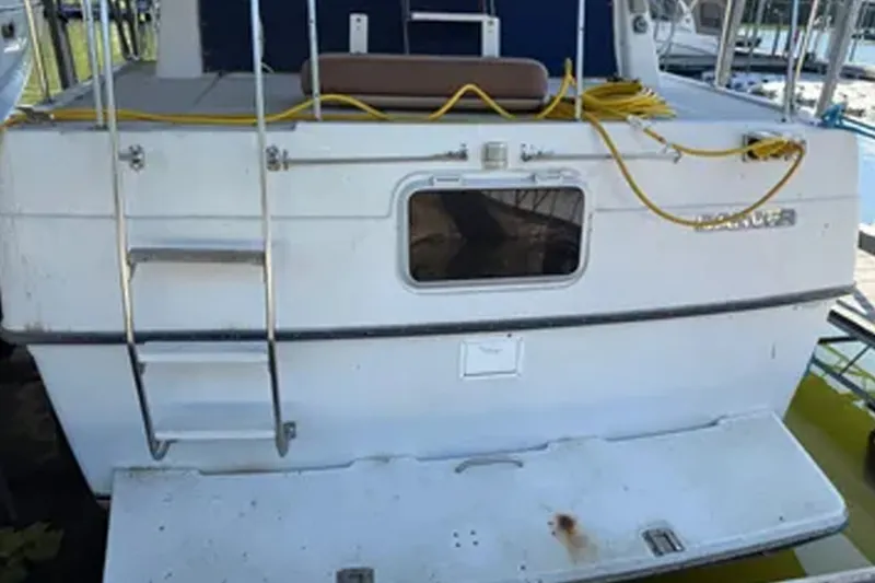 Slide: The Image of Carver Yachts 300 1994 - 3