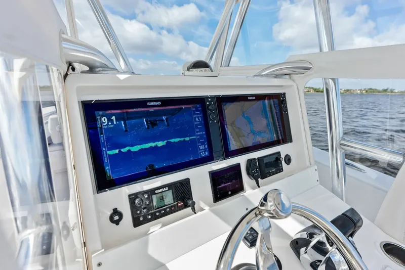 Slide: The Image of Invincible 33 Open Fisherman 2020 - 15