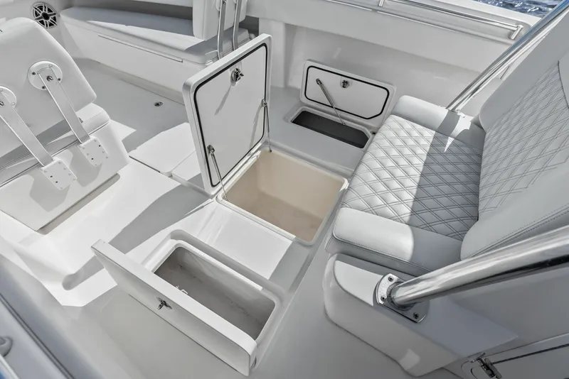 Slide: The Image of Invincible 33 Open Fisherman 2020 - 18