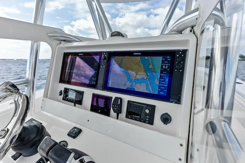 Slide: The Image of Invincible 33 Open Fisherman 2020 - 2