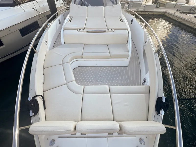 Slide: The Image of Azimut Verve 47 2023 - 12