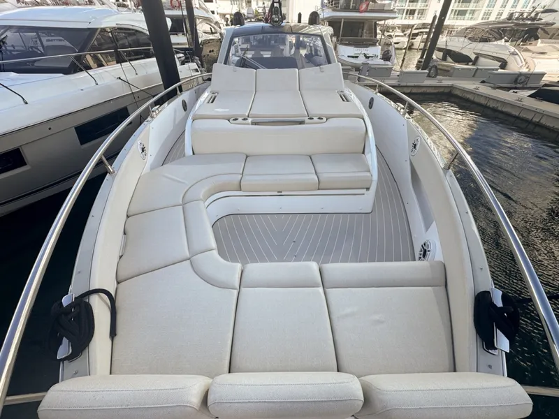 Slide: The Image of Azimut Verve 47 2023 - 13
