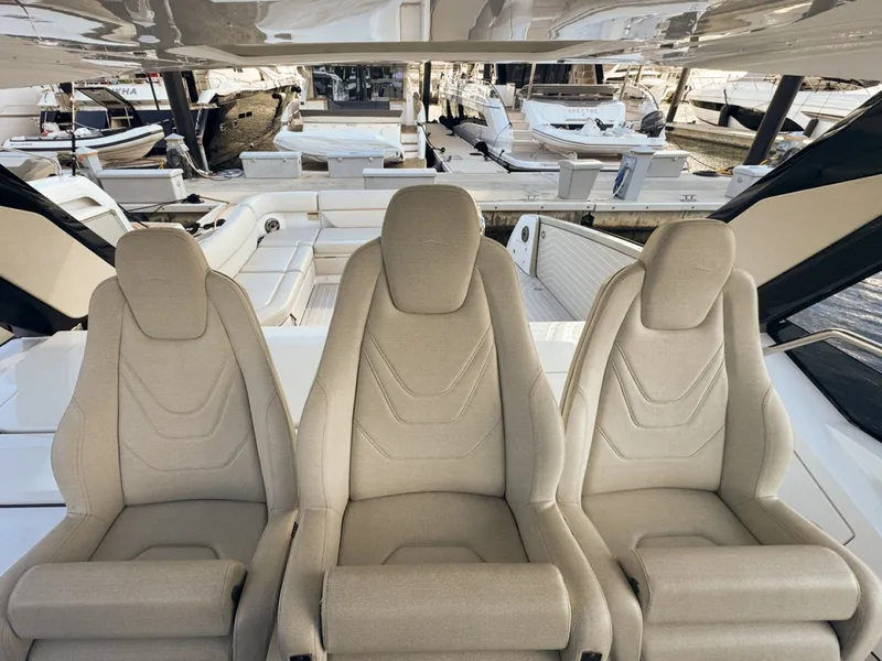 Slide: The Image of Azimut Verve 47 2023 - 35
