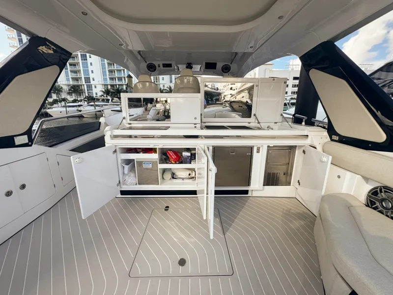 Slide: The Image of Azimut Verve 47 2023 - 40