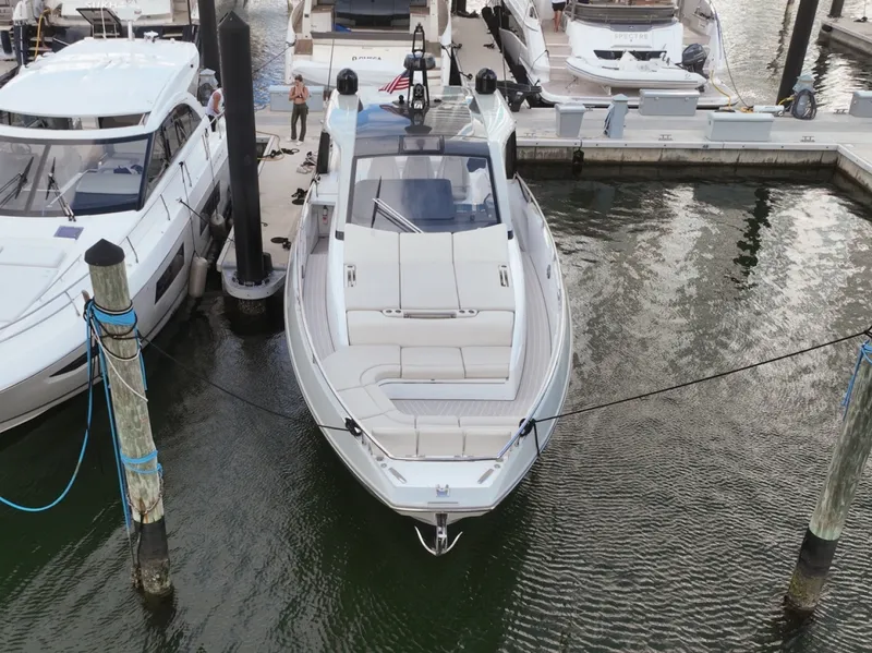 Slide: The Image of Azimut Verve 47 2023 - 5