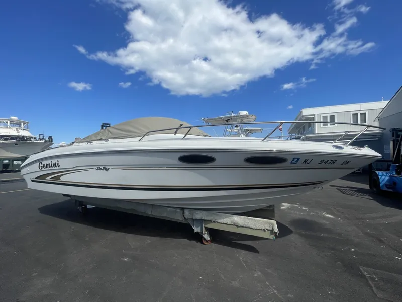 Slide: The Image of Sea Ray 230 Signature 2000 - 3