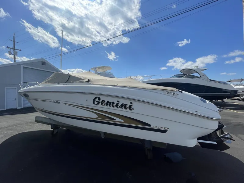 Slide: The Image of Sea Ray 230 Signature 2000 - 6