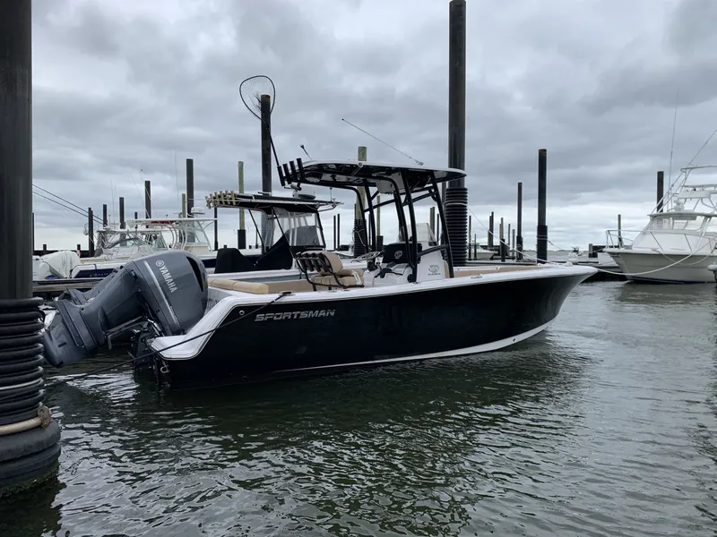 The Image of Sportsman Heritage 231 Center Console 2019 - 0