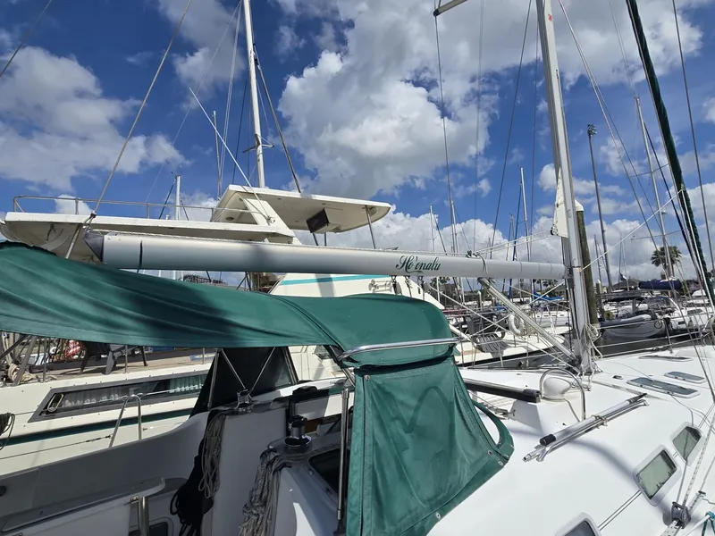 Slide: The Image of Beneteau 423 2004 - 14