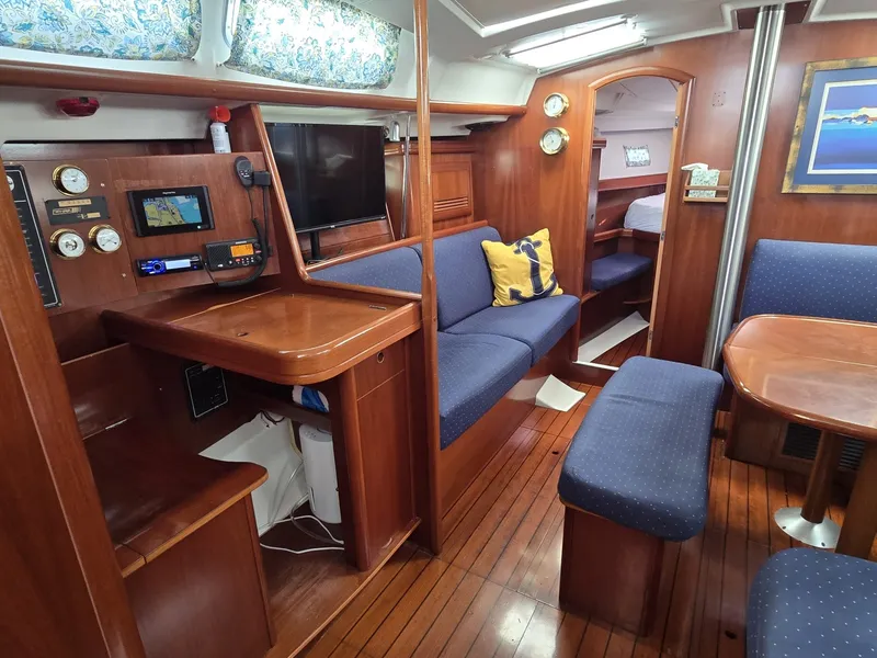 Slide: The Image of Beneteau 423 2004 - 29