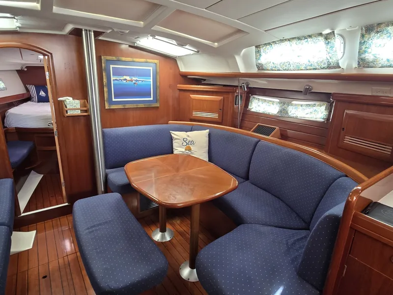 Slide: The Image of Beneteau 423 2004 - 35