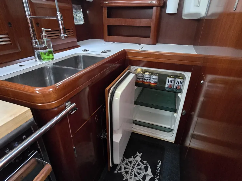 Slide: The Image of Beneteau 423 2004 - 39