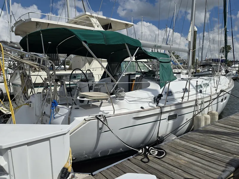 Slide: The Image of Beneteau 423 2004 - 7