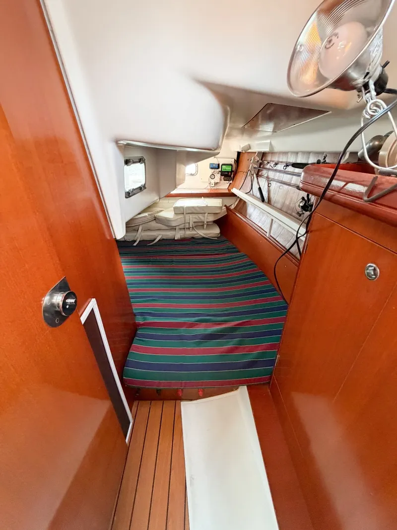 Slide: The Image of Beneteau 323 2007 - 16