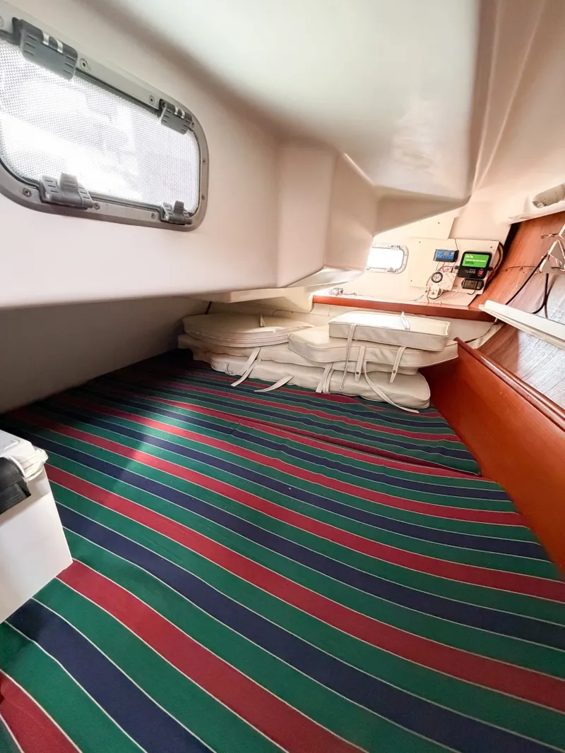 Slide: The Image of Beneteau 323 2007 - 17