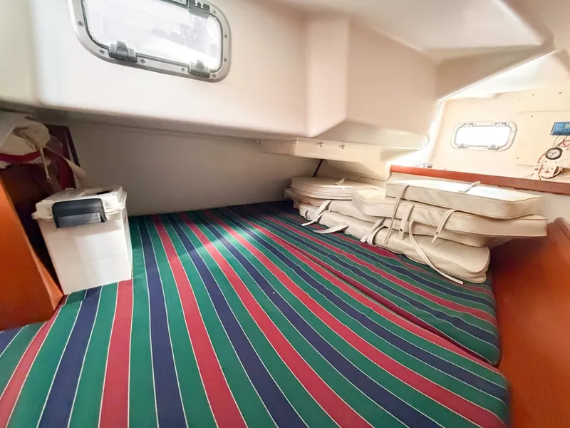 Slide: The Image of Beneteau 323 2007 - 18