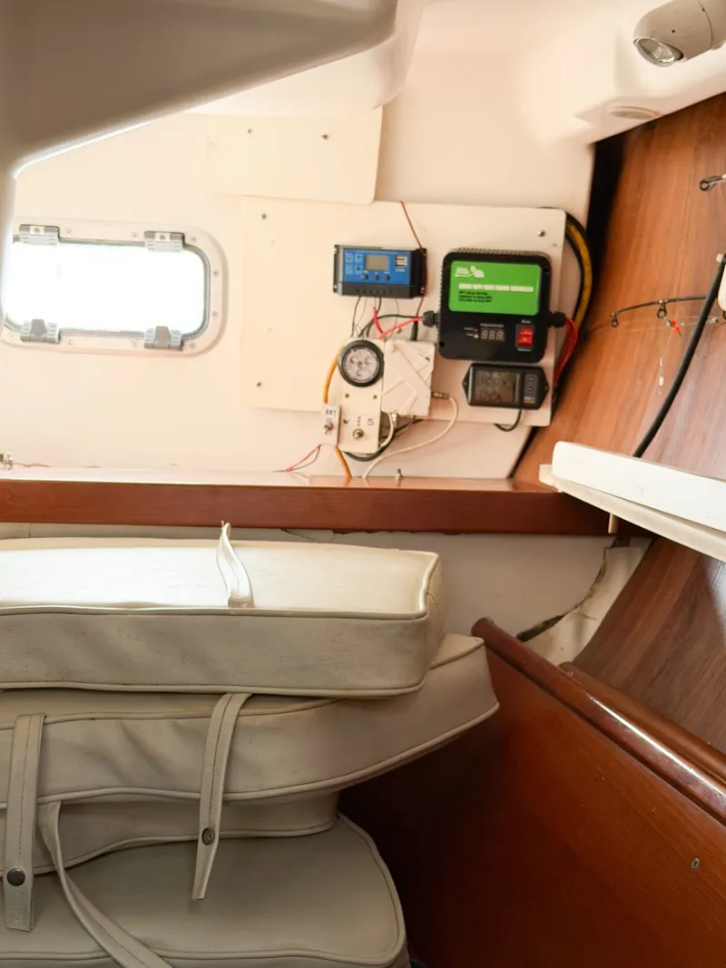 Slide: The Image of Beneteau 323 2007 - 19