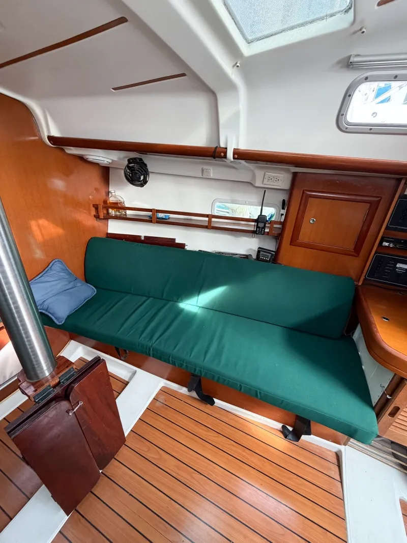 Slide: The Image of Beneteau 323 2007 - 23