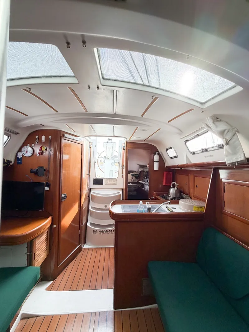 Slide: The Image of Beneteau 323 2007 - 25