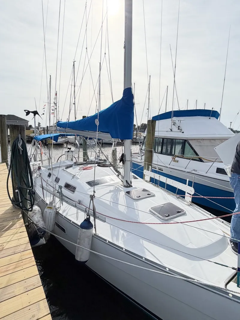 Slide: The Image of Beneteau 323 2007 - 30