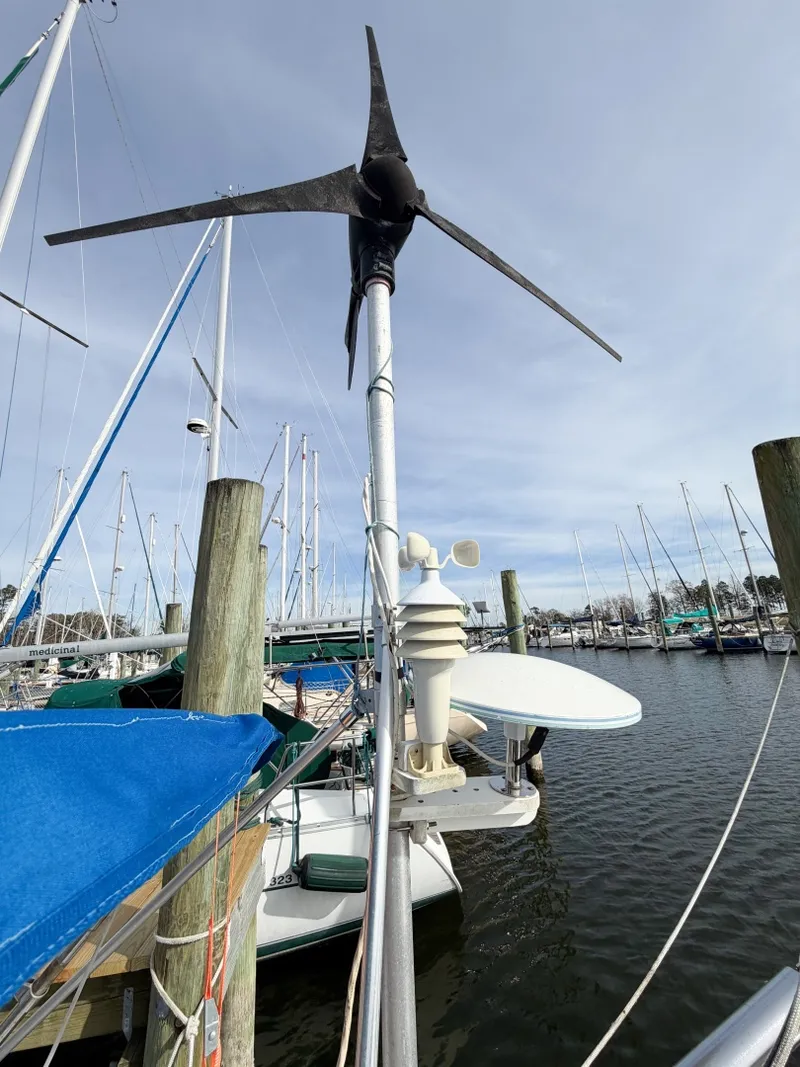 Slide: The Image of Beneteau 323 2007 - 32