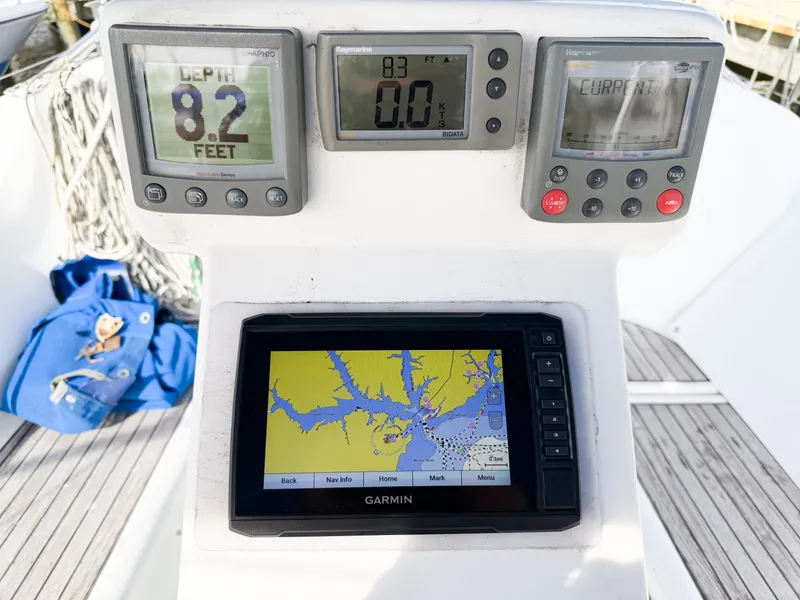 Slide: The Image of Beneteau 323 2007 - 38