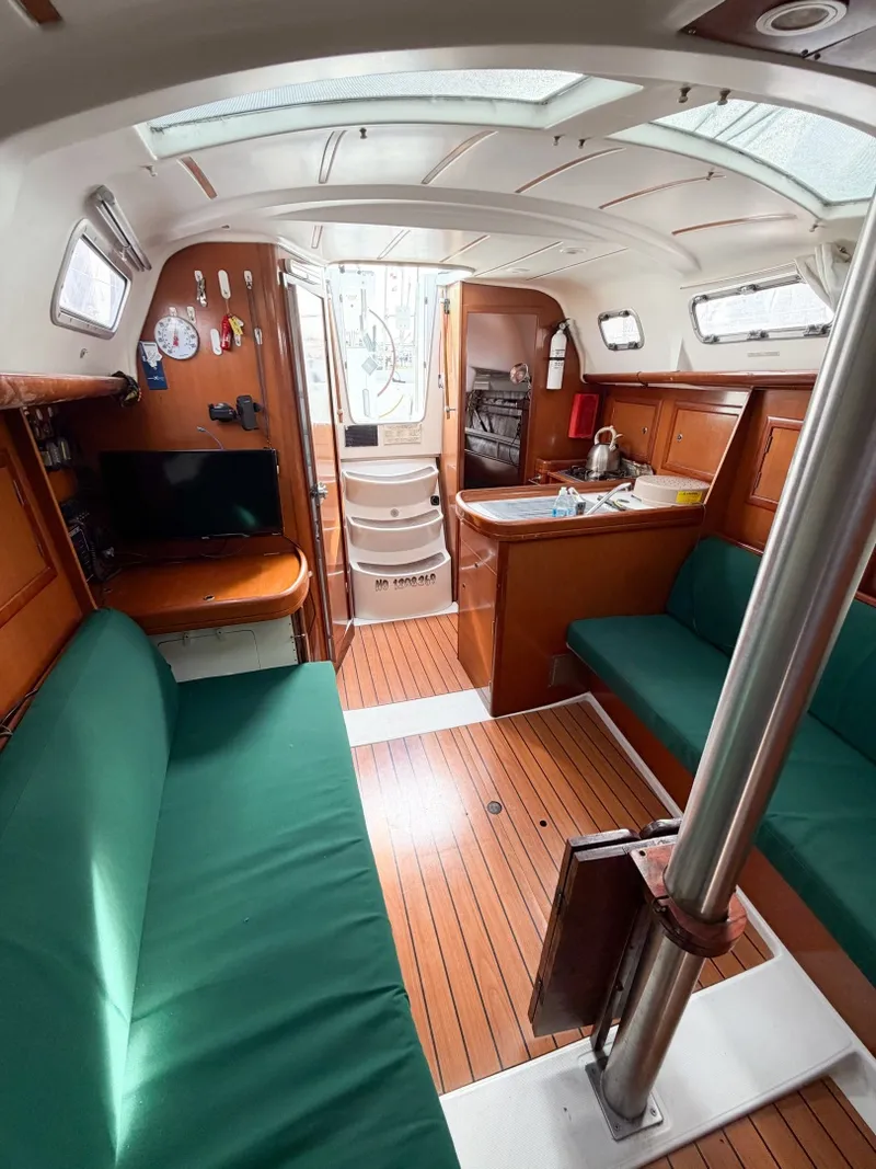 Slide: The Image of Beneteau 323 2007 - 6