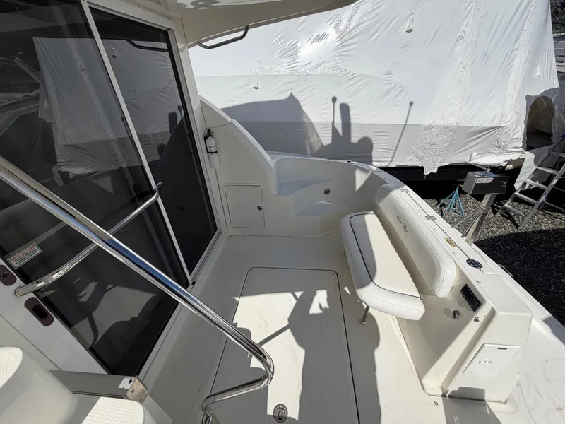 Slide: The Image of Sea Ray Sedan Bridge 2007 - 10