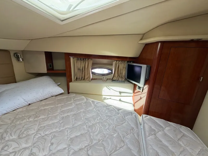 Slide: The Image of Sea Ray Sedan Bridge 2007 - 28