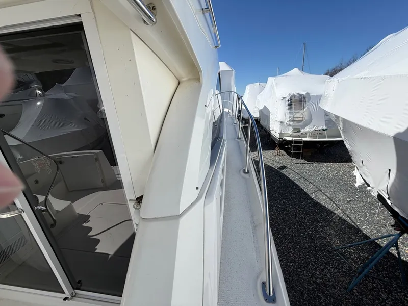 Slide: The Image of Sea Ray Sedan Bridge 2007 - 8