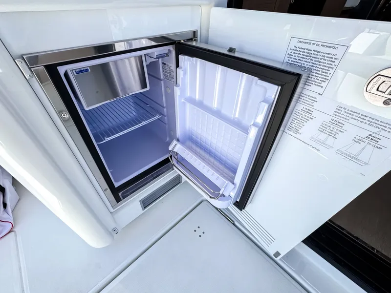 Slide: The Image of Wellcraft 44 Explorer 2026 - 12